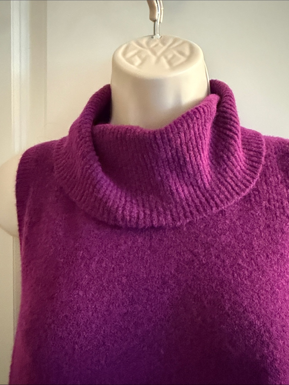 White House Black Market Sleeveless Cowl Neck Peplum Sweater - Plum - Large - Picture 5 of 9